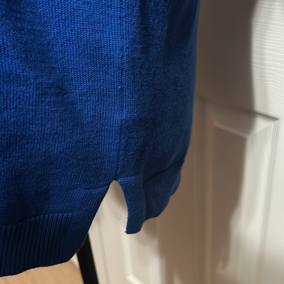 Rock & Republic Women’s Long Sleeve Sweatshirt W/ Criss-Cross Design, Size L - Picture 5 of 10